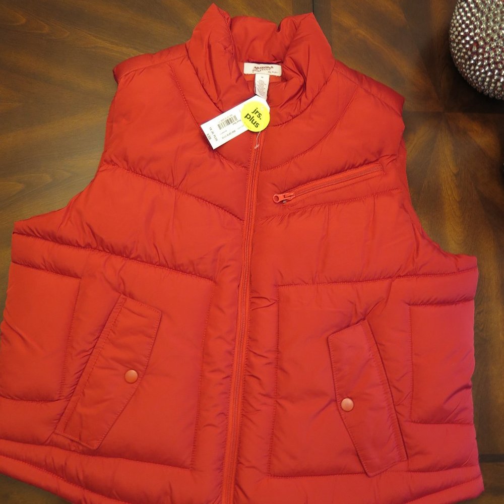 NWT Juniors Plus  1X Red Arizona Vest